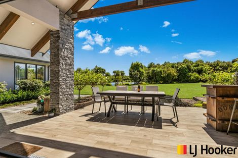 Photo of property in 98 Bushlake Way, Kingseat, Papakura, 2580
