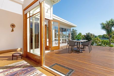 Photo of property in 96 Stout Street, Whataupoko, Gisborne, 4010