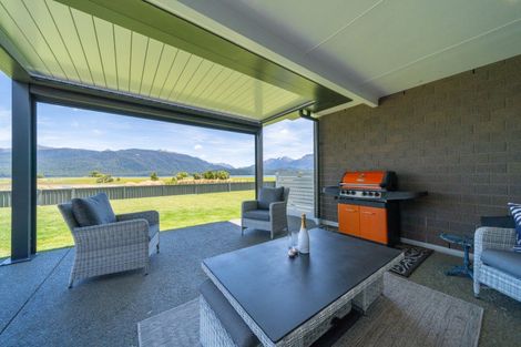Photo of property in 21 Red Deer Place, Te Anau, 9600