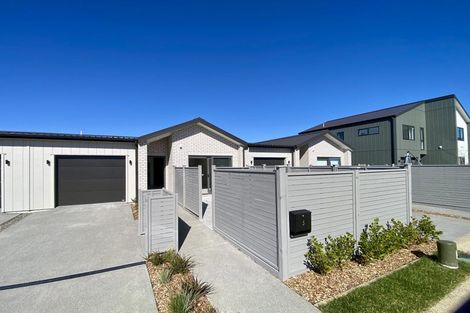 Photo of property in 5 Verde Lane, Rosehill, Papakura, 2113