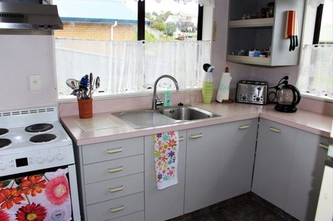 Photo of property in 1 Titter Place, Springvale, Whanganui, 4501