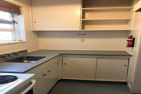 Photo of property in 82 Rolleston Street, Mount Cook, Wellington, 6021