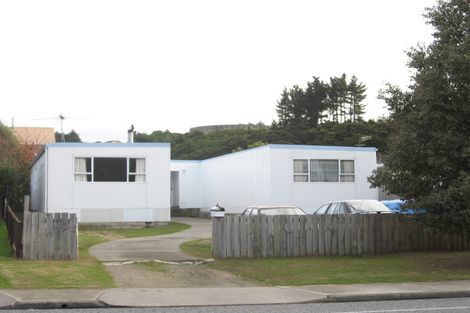 Photo of property in 52 Ruapehu Street, Paraparaumu, 5032