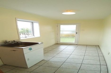 Photo of property in 19 St Catherine Crescent, West Harbour, Auckland, 0618