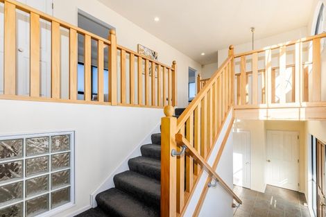 Photo of property in 5 Saint Elizabeth Heights, Normandale, Lower Hutt, 5010