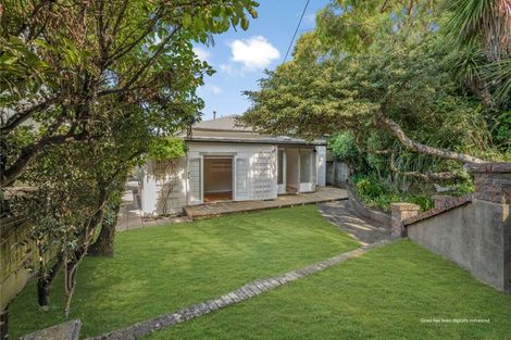 Photo of property in 35 Central Terrace, Kelburn, Wellington, 6012
