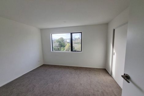 Photo of property in 45a Crestview Rise, Papakura, 2110