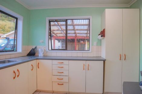 Photo of property in 4 Mawhera Street, Dobson, Greymouth, 7805