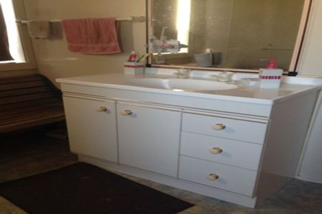 Photo of property in 1090 Kaipara Coast Highway, Kaukapakapa, 0873