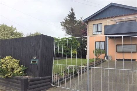 Photo of property in 32 Effingham Street, North New Brighton, Christchurch, 8083