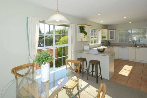 Photo of property in 233 Avonhead Road, Avonhead, Christchurch, 8042