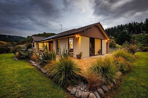 Photo of property in 71 County Heights Drive, Aokautere, Palmerston North, 4471