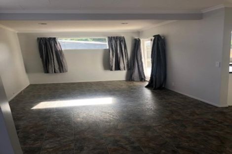 Photo of property in 24 Marere Avenue, Paraparaumu, 5032