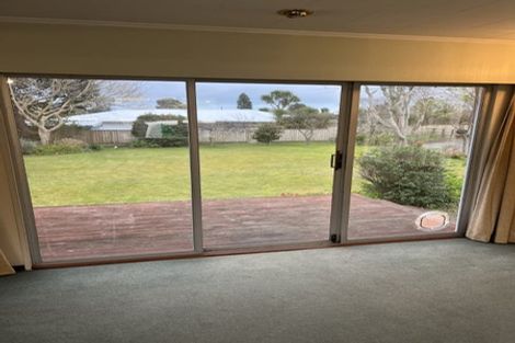 Photo of property in 18 Utauta Street, Waikanae, 5036