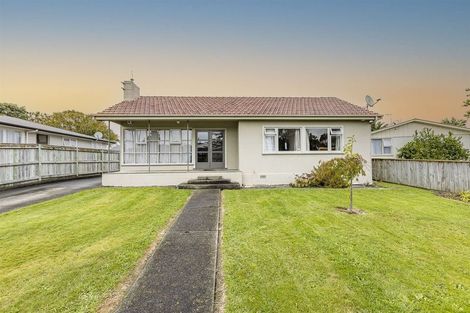 Photo of property in 12 Antrim Place, Hokowhitu, Palmerston North, 4410