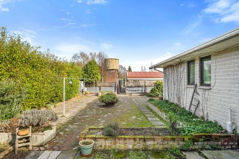 Photo of property in 3 Railway Street, Sefton, 7477