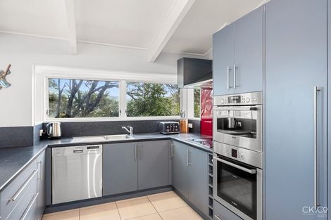 Photo of property in 72a Chatsworth Road, Silverstream, Upper Hutt, 5019