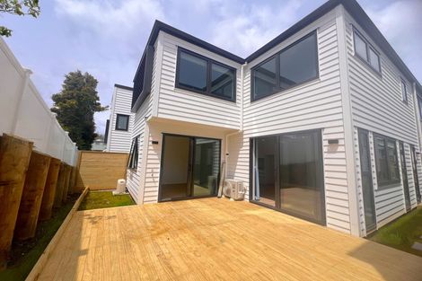 Photo of property in 1a Wren Place, Unsworth Heights, Auckland, 0632