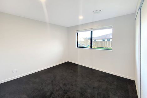 Photo of property in 11 Saint James Place, Rangiora, 7400