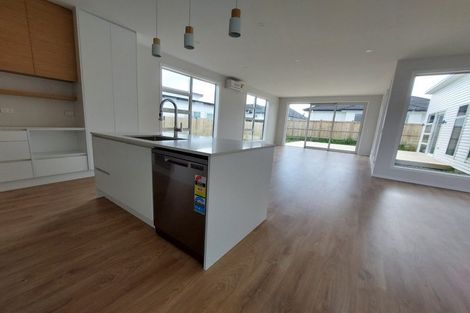 Photo of property in 10 Haupa Nui Road, Wainui, 0932