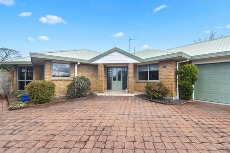 Photo of property in 10 Guernsey Place, Grandview Heights, Hamilton, 3200