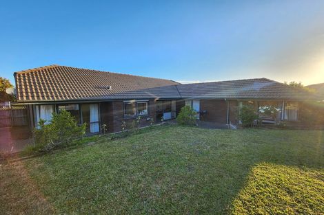 Photo of property in 49 Golfland Drive, Golflands, Auckland, 2013