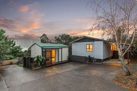 Photo of property in 18 Riserra Drive, Ranui, Auckland, 0612