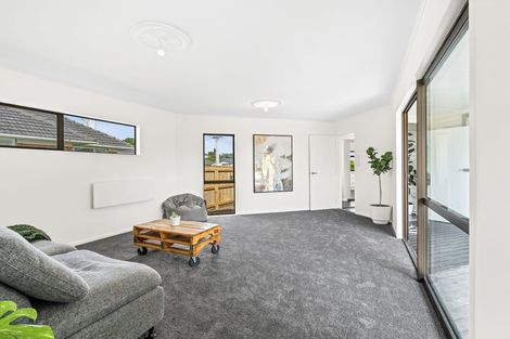 Photo of property in 158 Winchester Street, Levin, 5510