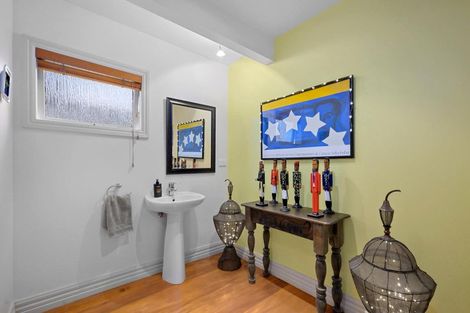 Photo of property in 12 Cecil Road, Milford, Auckland, 0620