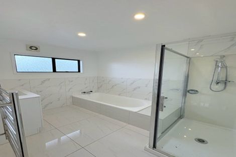 Photo of property in 43 Chequers Avenue, Glenfield, Auckland, 0629