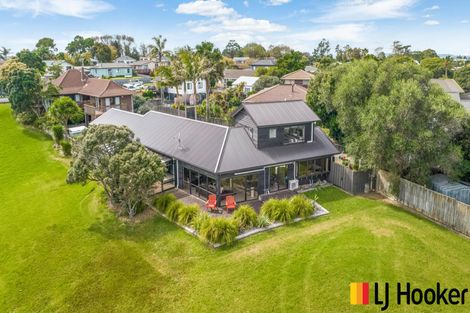 Photo of property in 180 Carnoustie Drive, Wattle Downs, Auckland, 2103