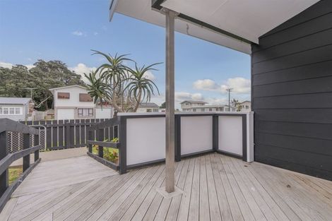 Photo of property in 6 Aputa Avenue, Te Puru, Thames, 3575