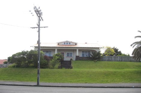 Photo of property in 12 Carlton Avenue, Gonville, Whanganui, 4501