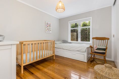 Photo of property in 31 Airlie Road, Plimmerton, Porirua, 5026