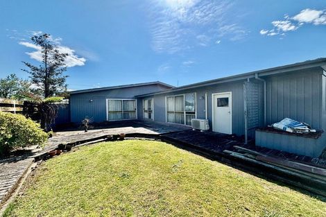Photo of property in 3 Howard Road, Taradale, Napier, 4112