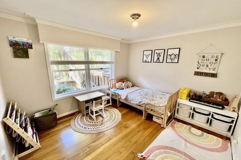 Photo of property in 136 Birkenhead Avenue, Birkenhead, Auckland, 0626