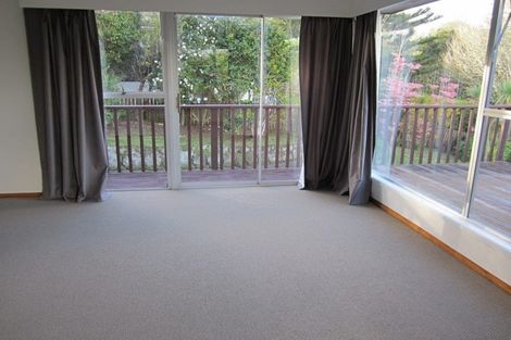 Photo of property in 90 Sycamore Drive, Sunnynook, Auckland, 0620