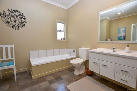 Photo of property in 26 Deller Drive, Carterton, 5713