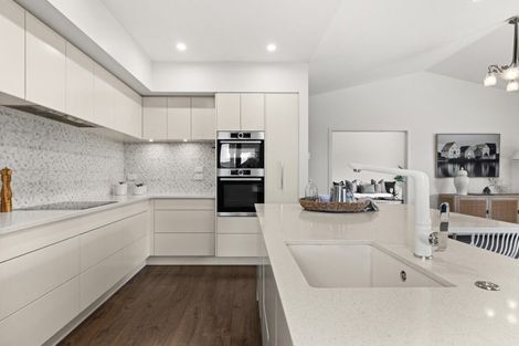 Photo of property in 54 Whakatomo Place, Havelock North, 4130