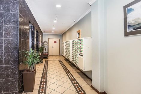 Photo of property in Atrium Towers, 6q/154 The Terrace, Wellington Central, Wellington, 6011