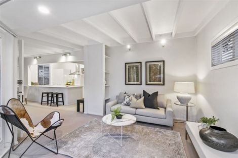 Photo of property in 74 Gribblehirst Road, Sandringham, Auckland, 1025