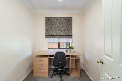 Photo of property in 21 Galveston Grove, Totara Park, Upper Hutt, 5018