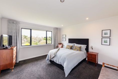 Photo of property in 35 Silkwood Place, Fitzherbert, Palmerston North, 4410