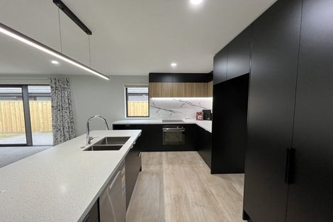 Photo of property in 35 Cousins Street, Woodend, 7691