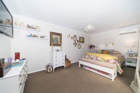 Photo of property in 14 Pitama Road, Awapuni, Palmerston North, 4412