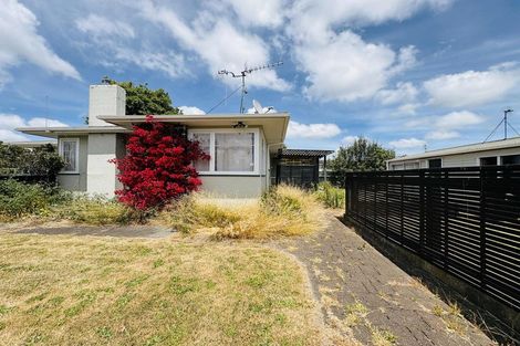 Photo of property in 26 Stephens Crescent, Highbury, Palmerston North, 4412