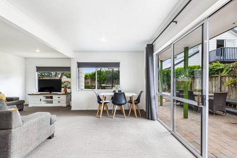 Photo of property in 1/41 Colwill Road, Massey, Auckland, 0614
