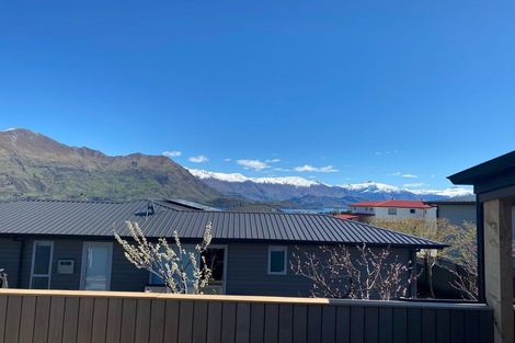 Photo of property in 35 Minaret Ridge, Wanaka, 9305