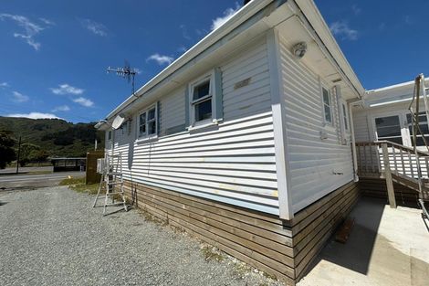 Photo of property in 19 Wellington Road, Wainuiomata, Lower Hutt, 5014