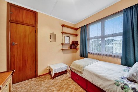 Photo of property in 76 Blake Street, Waitara, 4320